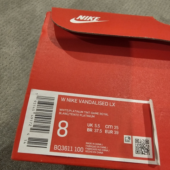 Sold - Picture 3 of 5